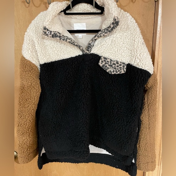 THREAD AND SUPPLY-Teddy bear fleece pull over - Picture 2 of 5